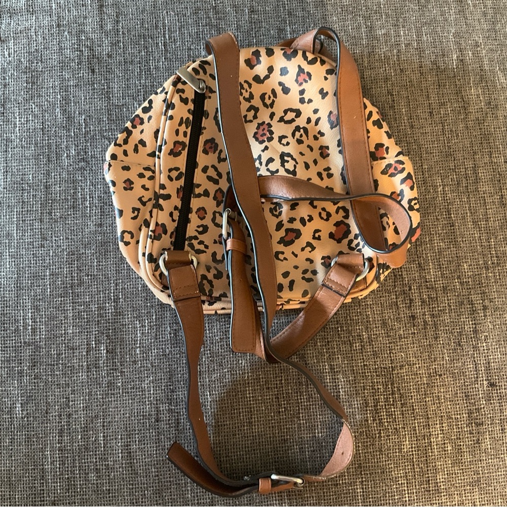 Wild Fable Leopard Mini Backpack 🐆 - Picture 2 of 3
